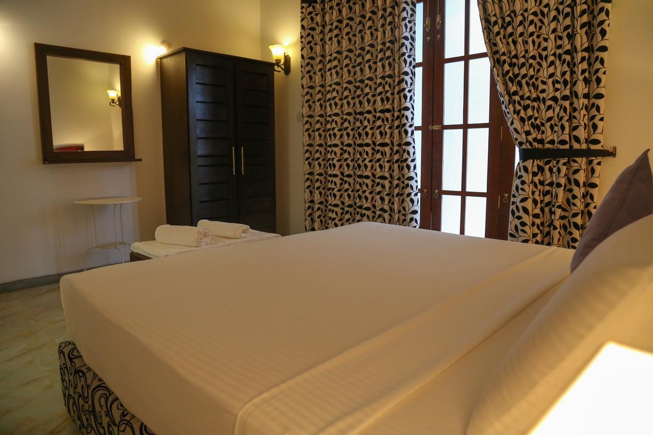 Sithi Villa Hikkaduwa Bagian luar foto